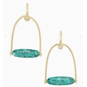 NWT Kendra Scott Sassy Statement Earrings